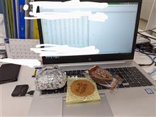 朝食は、会社にて。ハクビシンかわいい　笑