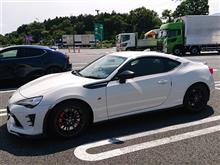 バックで車をうまく止めるには、・・(^。^)y-.。o○。 バックで車をうまく止めるには、・・(^。^)y-.。o○。