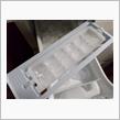 冷凍冷蔵庫の自動『製氷皿』、消耗品なのね・・・。