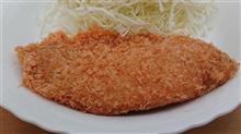 とんかつをナイフとフォークで