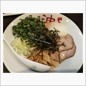 もっちり麺をカッ食らう  