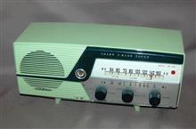 シャープ 早川電機工業 真空管ラジオ UM-160 (ライトグリーン) シャープ 早川電機工業 真空管ラジオ UM-160 (ライトグリーン)