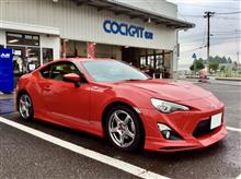 単筒式、全長調整式、32段減衰力調整付きのフルスペック車高調“BLITZ DAMPER ZZ-R”を装着。ピュアスポーツの見た目と走りをさらに自分好みへアップデート!!