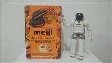 今日のおやつ№497　明治リッチ　キャラメルチョコサンド
