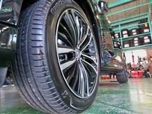 納車早々に“DIAMOND FINISH&#215;BROWNED BLACK”カラーの「AME SHALLEN XR-75 MONOBLOCK」で変身。SUVの雰囲気をグッとラグジュアリーに!!