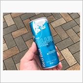 青いレッドブルを飲んだよ