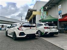 FLEX-Z装着のTEINのデモカーはVNレヴォーグ、そしてシビックタイプRはGReddyのアイテム満載。“TEIN＆TRUSTフェア”開催中です!!