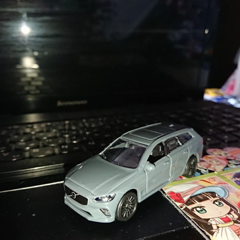 ノレブ 1/43 ボルボ V90 ブロンズ 2016 : 寝具・インテリアの