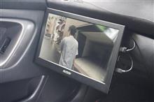 助手席に大画面モニター装着