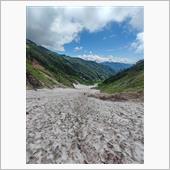 白馬岳登山　日本一の雪渓