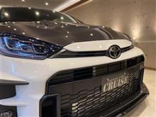 ヤリス２号車 Ｖａｒｉｓボンネット取付けで！