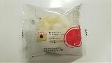 今日のおやつ№513　ローソン Uchi Caf&#233;ホボクリム　ほぼほぼクリームのシュー（レアチーズ＆ベリー）