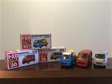 TOMICA No.30 「DAIHATSU HIJET」With No.107 「SUBARU SAMBAR SUNFLOWER」