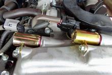 トヨタの可変バルブタイミング機構“VVT-i”のパフォーマンスを最適化する“クァンタムソレノイド”を取り付けました。突き出てる部分のボリュームが違うのでその効果にけっこう期待しちゃいます。