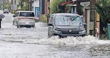 台風11号と秋雨前線