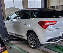 DS5の車検です。