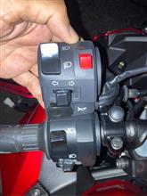 ninja250にハザードは何故つけてくれないの？