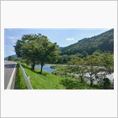川と道の駅。