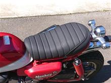 モンキー125のシートを変えました