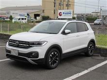 メンテナンスは大事...VW T-CROSS　エンジンオイル交換　FUCHS C3