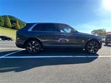 いつかは…こんな高級車で。