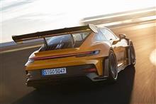 コイツは確かにガレージでめでるよりもサーキットで真価を発揮して欲しいね