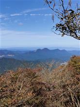三峰山に登る