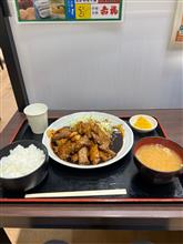 ショップの帰り道でお昼ご飯