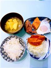 ママさん手を痛めて、自分がおうちご飯担当に