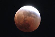 皆既月食 　TOTAL  LUNAR  ESLIPSE  Nov/08/2022