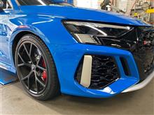 純正でフロントタイヤのほうが太いというのは珍しいですね。”POTENZA SPORT”を装着していましたが、これからの季節も高性能4WDの走りを楽しむため”BLIZZAK VRX3”で冬道に備えます。