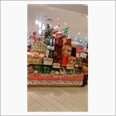 何所の店もクリスマス模様だね？