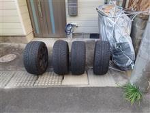 夏タイヤを洗おう。