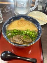 今日はうどん屋さんで😋