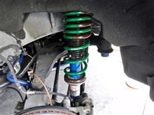 自分好みの乗り味を求めてエナペタル製ショックアブソーバーにRS-R Ti2000をみ合わせて装着済みでしたが、リアのみTEINの特注スプリングへ交換!!さらに理想を追求します!!