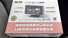 レーザー＆レーダー探知機は最新がやっぱりいいなあなんて思いますが、ブランドにもちょっとこだわりました。「BLITZ（ブリッツ）TL311R」をダッシュボード右にスマートにセット!!