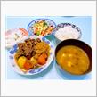 今晩のおうちご飯　～肉じゃがと豆腐となめこの味噌汁～