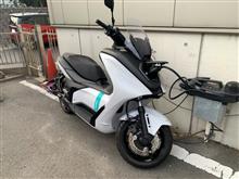 電動スクーター　YAMAHA E01