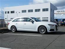 メンテナンスは大事...AUDI A4アバント　エンジンオイル交換　FUCHS　C3