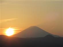 ぼちぼちダイヤモンド富士山(夕陽)の季節【風景】