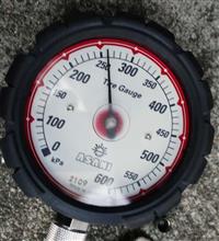季節ごとに空気圧調整