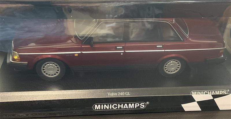 楽天市場】ミニチャンプス 1/18 ボルボ 240 GL サルーン 1986