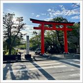 御神火祭りの早朝準備中の神社 ...