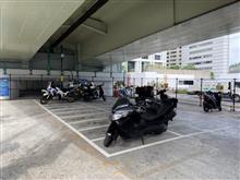 東京・赤坂にもバイク駐輪スペースがあったんだ♪ 