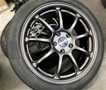 快活な走りを堪能したいなら“POTENZA Adrenalin RE004”、精悍な装いを狙って”ENKEI PF09”、愛車の健康維持に“WAKO&#39;S RECS”、等々同じ車種でも楽しみ方イロイロ！
