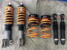 使い込んだ“アラゴスタ TYPE-E”車高調をオーバーホールして再装着。ボロボロになったスプリングは新品に交換して車高はこれまで通りにセットしました。お気に入りが戻ってきて気分が上がります。