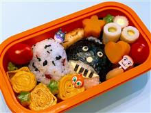 今日の娘のお弁当　～クルクルたまご焼き、チーズちくわ、きゅうりちくわ、チキンチーズカツとおにぎり🍙～作りました