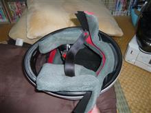 ヘルメット洗浄。