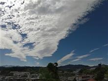 秋雲が流れてた