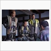 11月23日同時公開